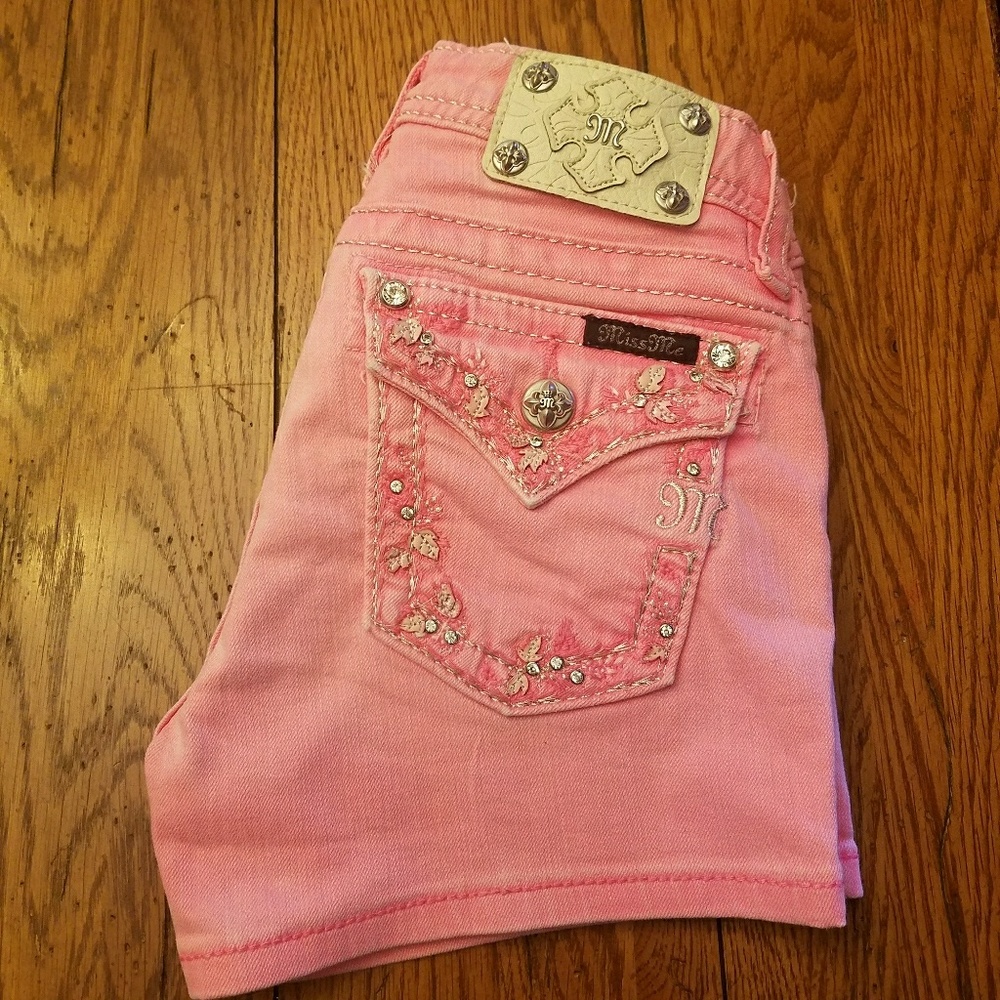 SOLD Girls Miss Me Size 14 Hot Pink Jean Shorts